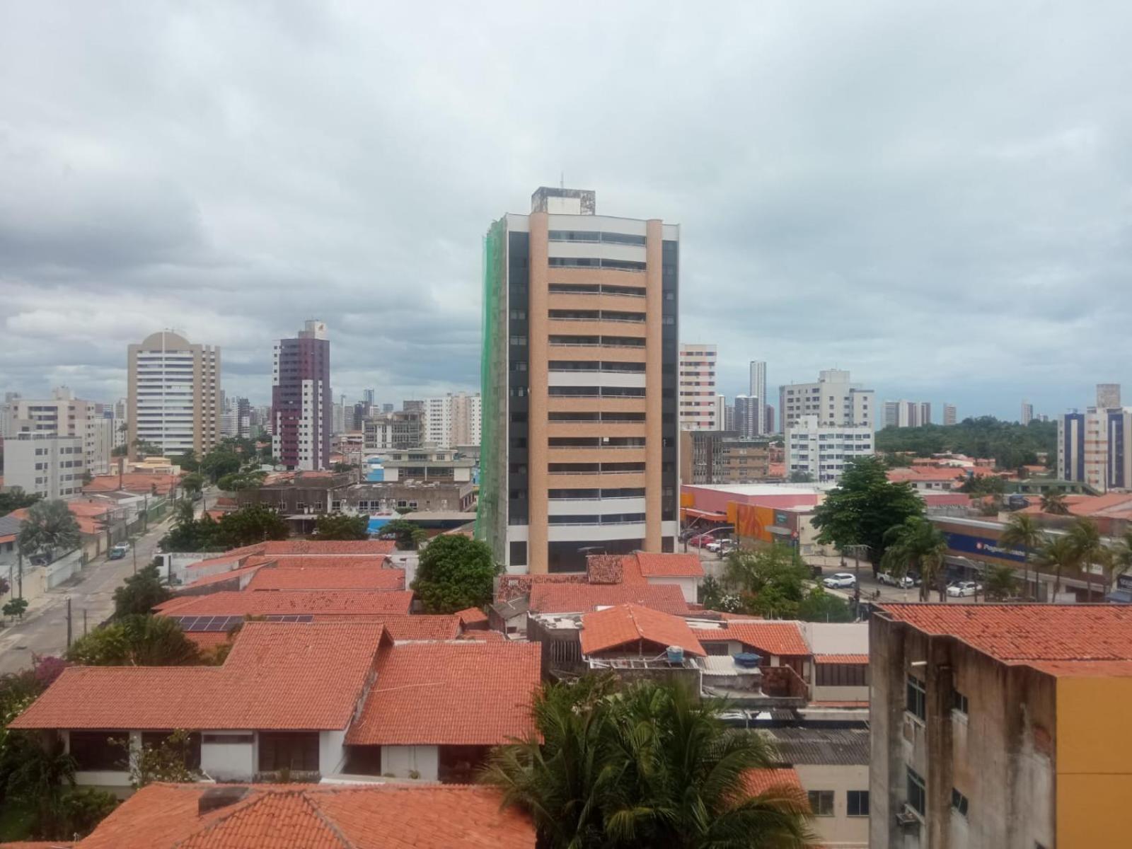 Hospedagem domiciliar Em No Coracao Do Papicu - 500m Do Shopping Rio Mar